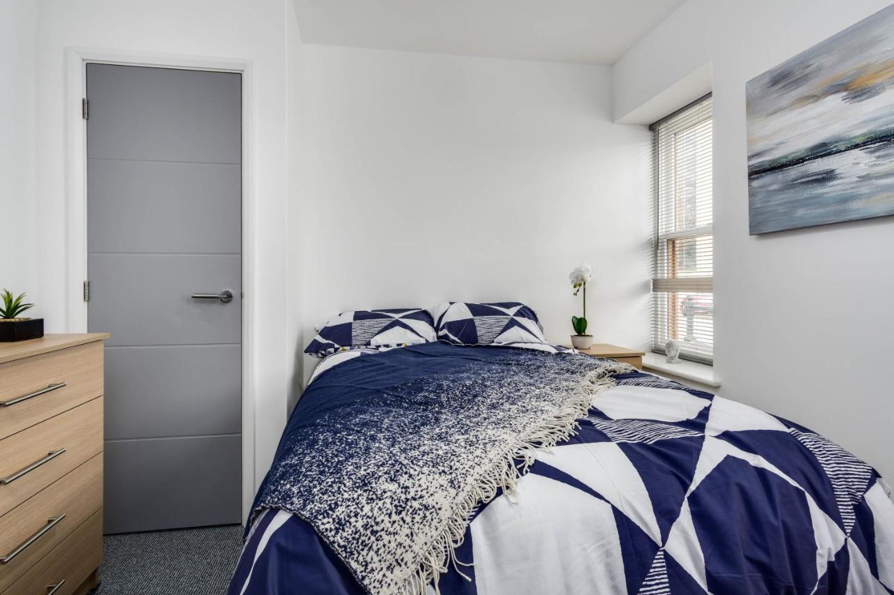 3 Elizabeth Court Apartment *